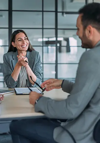 Gespr&auml;chsituation im B&uuml;ro